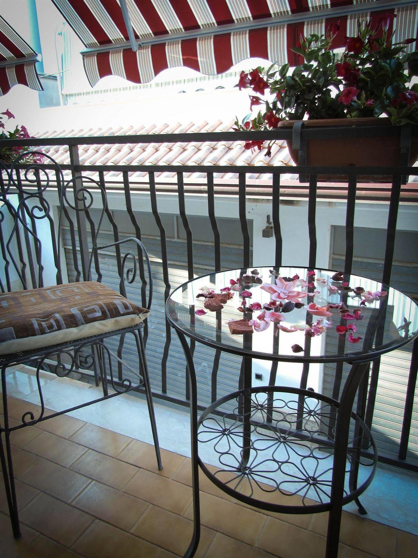 Tano'S Apartment จีอาร์ดีนี นักซอส ภายนอก รูปภาพ